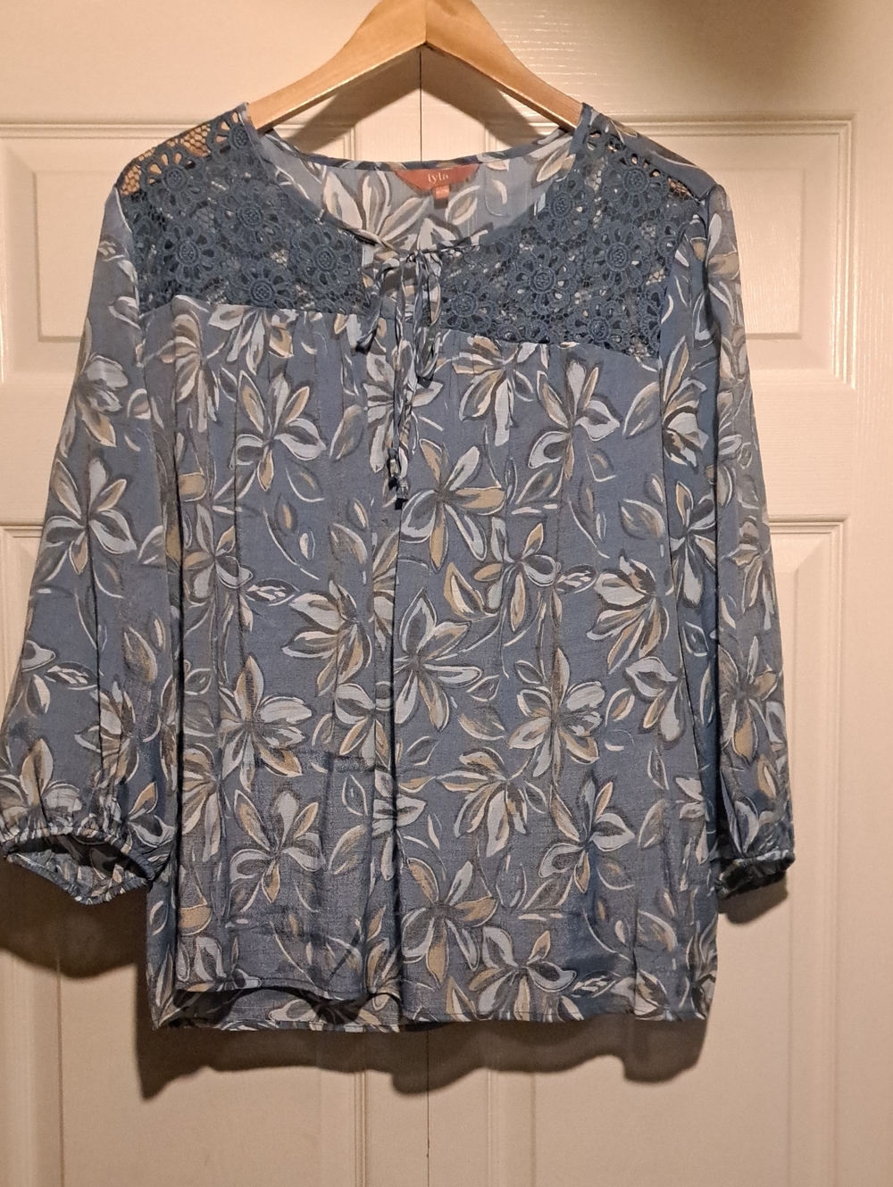 IYLA-Blue Floral Crochet-Yoke Women's Blouse